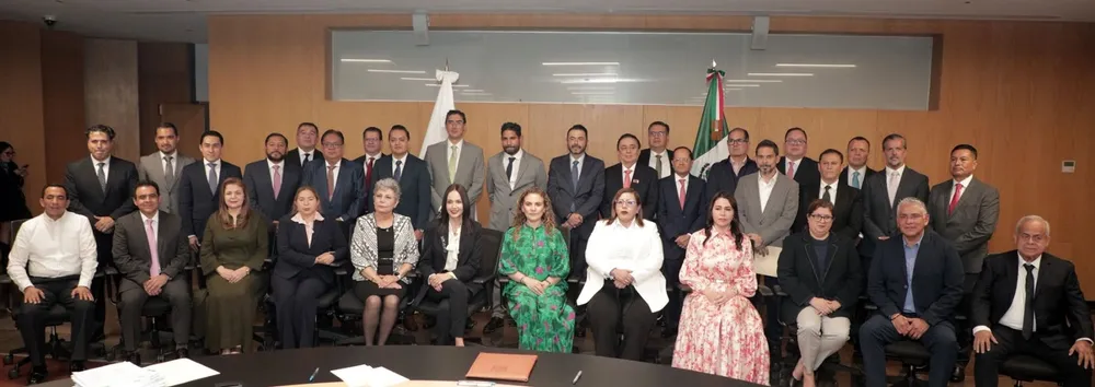 Firma de convenio - Foto 2